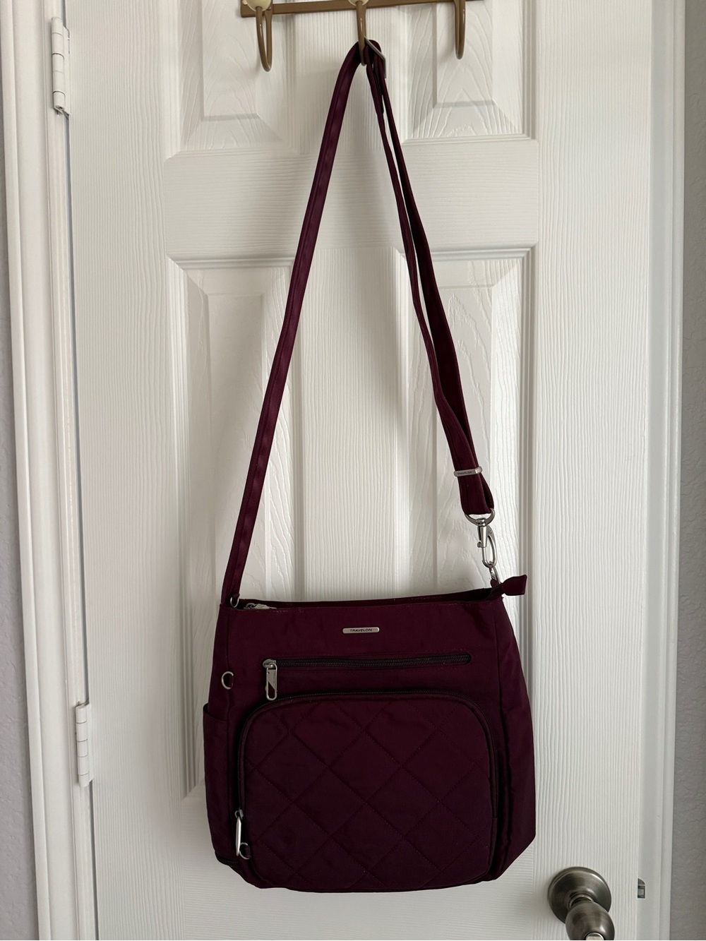 Travelon Anti-Theft Quilted Crossbody Shoulder Bag in Deep Plum